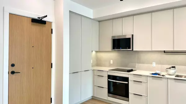 Port Moody, BC V3H 1X3,3015 Murray ST #308