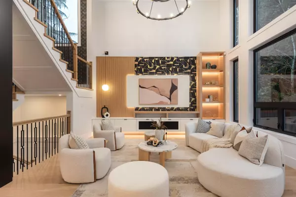 Coquitlam, BC V3J 5B9,881 Porter ST