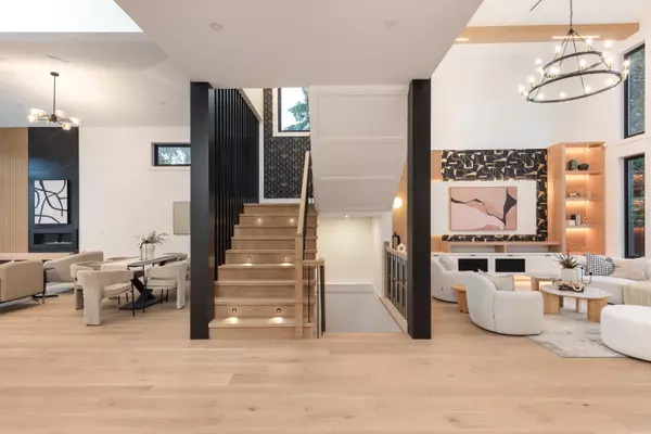 Coquitlam, BC V3J 5B9,881 Porter ST