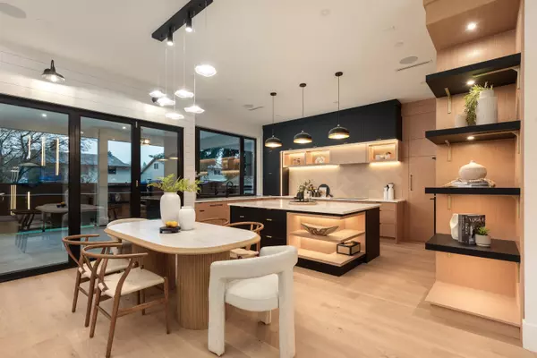 Coquitlam, BC V3J 5B9,881 Porter ST