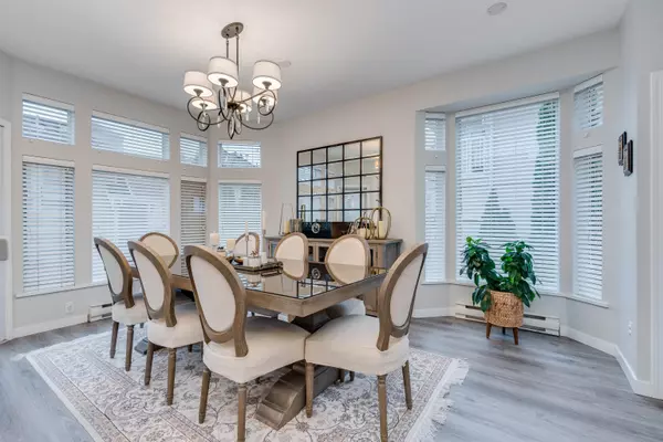 233 E 6th ST #4 North Vancouver, BC V7L 1P4