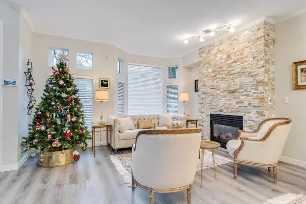 North Vancouver, BC V7L 1P4,233 E 6th ST #4