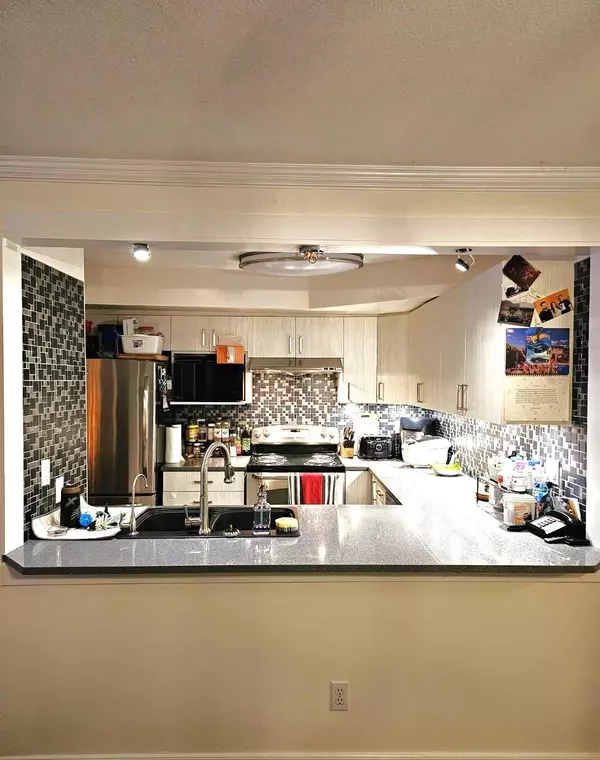 Port Coquitlam, BC V3C 1V9,2345 Central AVE #105