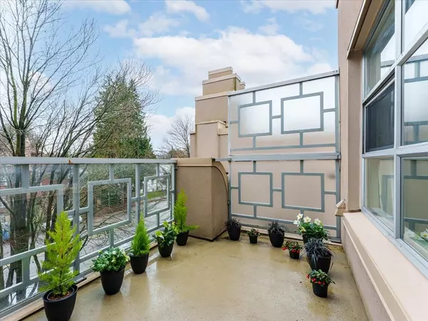 Vancouver, BC V6K 1R5,3083 W 4th AVE #408