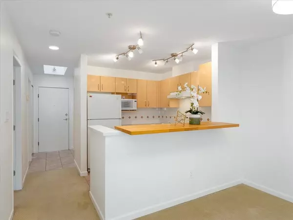 Vancouver, BC V6K 1R5,3083 W 4th AVE #408