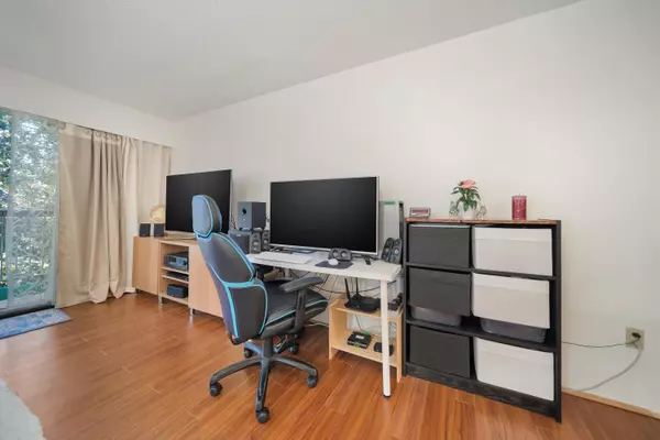 Delta, BC V4C 3C5,11806 88 AVE #324