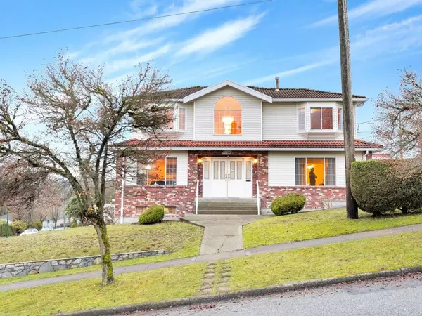 3288 E 5th AVE, Vancouver, BC V5M 1P3