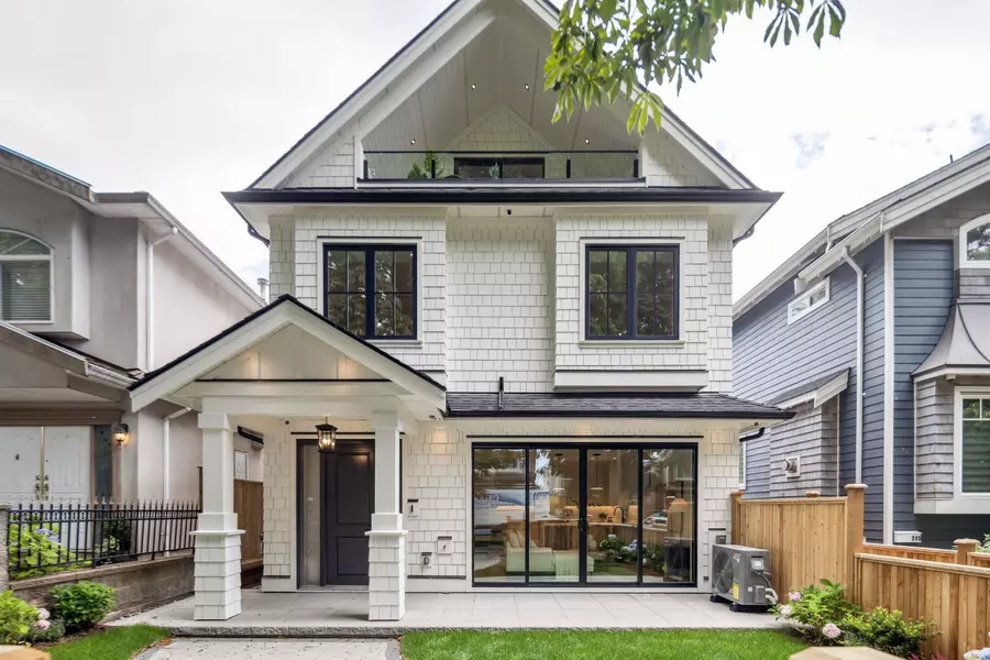 250 E 39th AVE #2, Vancouver, BC V5W 1K2