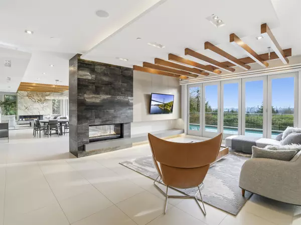 West Vancouver, BC V7S 1P3,720 Parkside RD