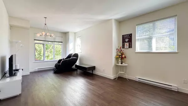 Burnaby, BC V5J 0B7,8485 New Haven Close #1101