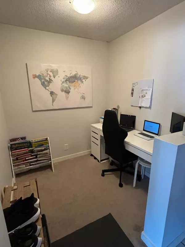 New Westminster, BC V3M 1J9,814 Royal AVE #307