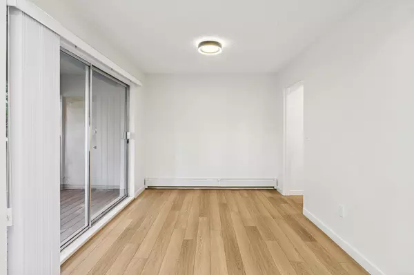 North Vancouver, BC V7N 2L5,879 Westview CRES