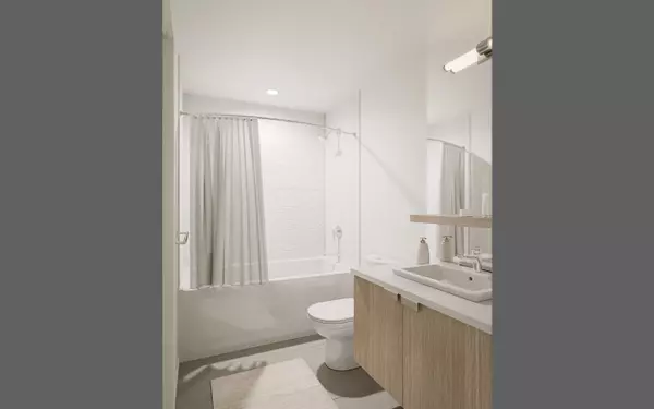 Squamish, BC V8B 0C3,1365 Victoria ST #601