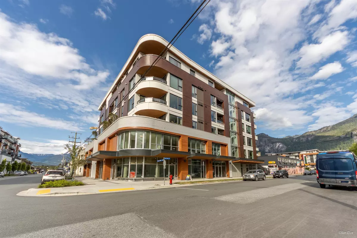 Squamish, BC V8B 0C3,1365 Victoria ST #604