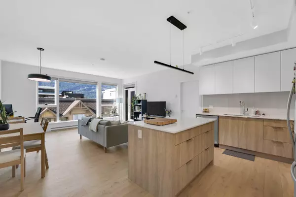 Squamish, BC V0N 3G0,1365 Victoria ST #607