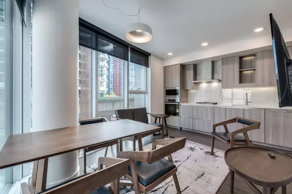 Vancouver, BC V0R 2G0,87 Nelson Street #381