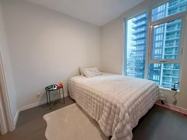 Burnaby, BC V5C 0N8,2108 Gilmore AVE #2009