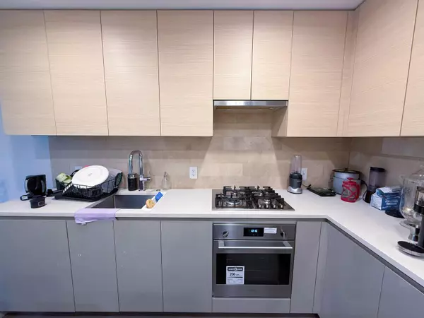 Burnaby, BC V5C 0N8,2108 Gilmore AVE #2009