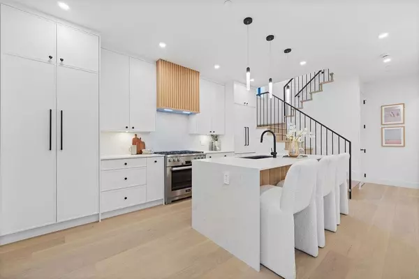 Vancouver, BC V6K 2P9,2846 W 12 AVE #1