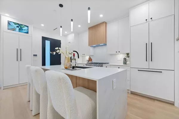 Vancouver, BC V6K 2P9,2846 W 12 AVE #1