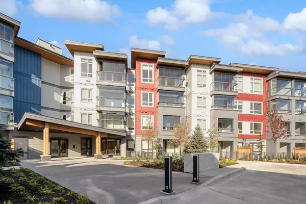 13788 76 AVE #223, Surrey, BC V3W 3V9