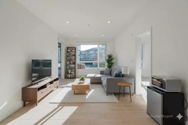 Surrey, BC V3W 3V9,13788 76 AVE #223