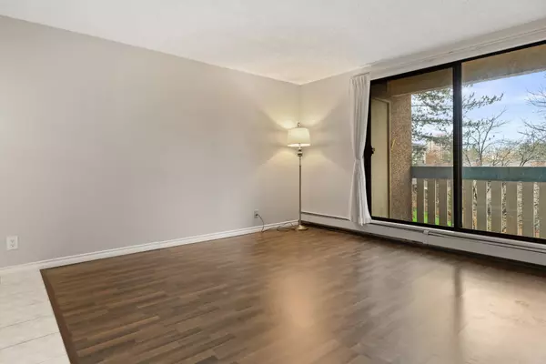 Richmond, BC V6Y 3A3,8540 Citation DR #218