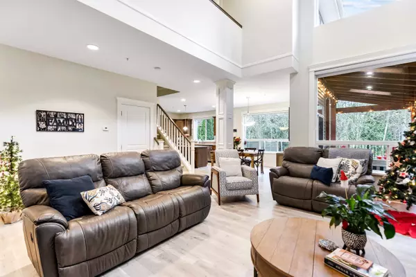 Maple Ridge, BC V2W 0B3,10699 239 ST