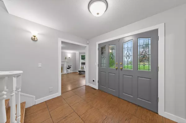 Coquitlam, BC V3E 2M7,2562 Fuchsia PL