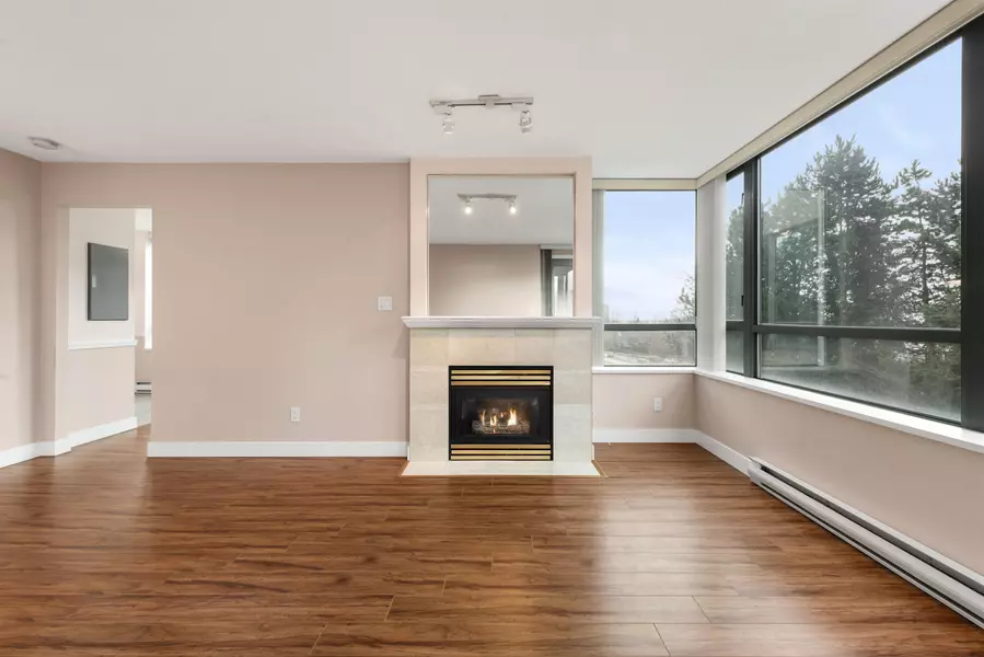 6622 Southoaks CRES #306, Burnaby, BC V5E 4K2