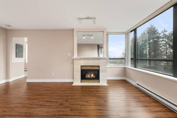 6622 Southoaks CRES #306, Burnaby, BC V5E 4K2