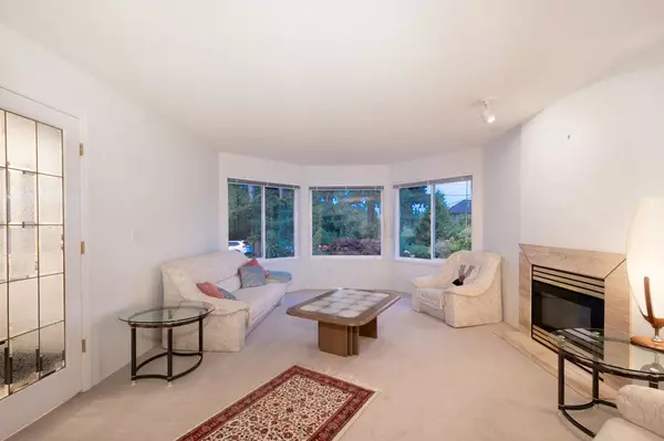 Port Moody, BC V3H 1K8,937 Westmount DR