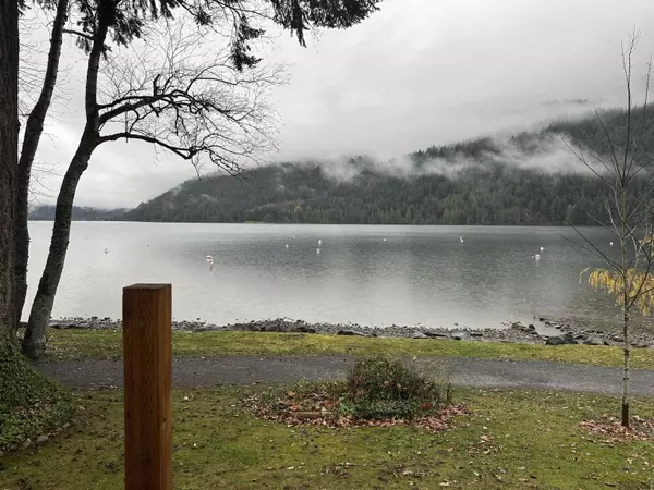 Cultus Lake, BC V2R 4Z4,183 First AVE