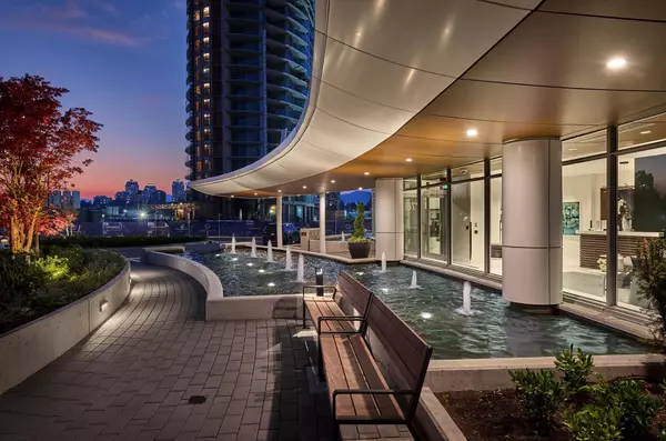 Burnaby, BC V3N 0J7,7769 Park CRES #203