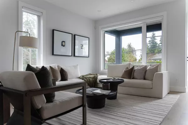 Coquitlam, BC V3J 2W7,706 Smith AVE #102