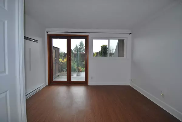 Lions Bay, BC V0N 2E0,410 Crosscreek RD