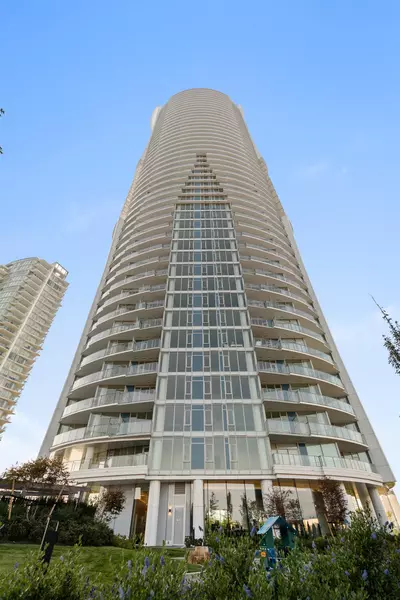 7728 Park CRES #1204, Burnaby, BC V3N 0J8