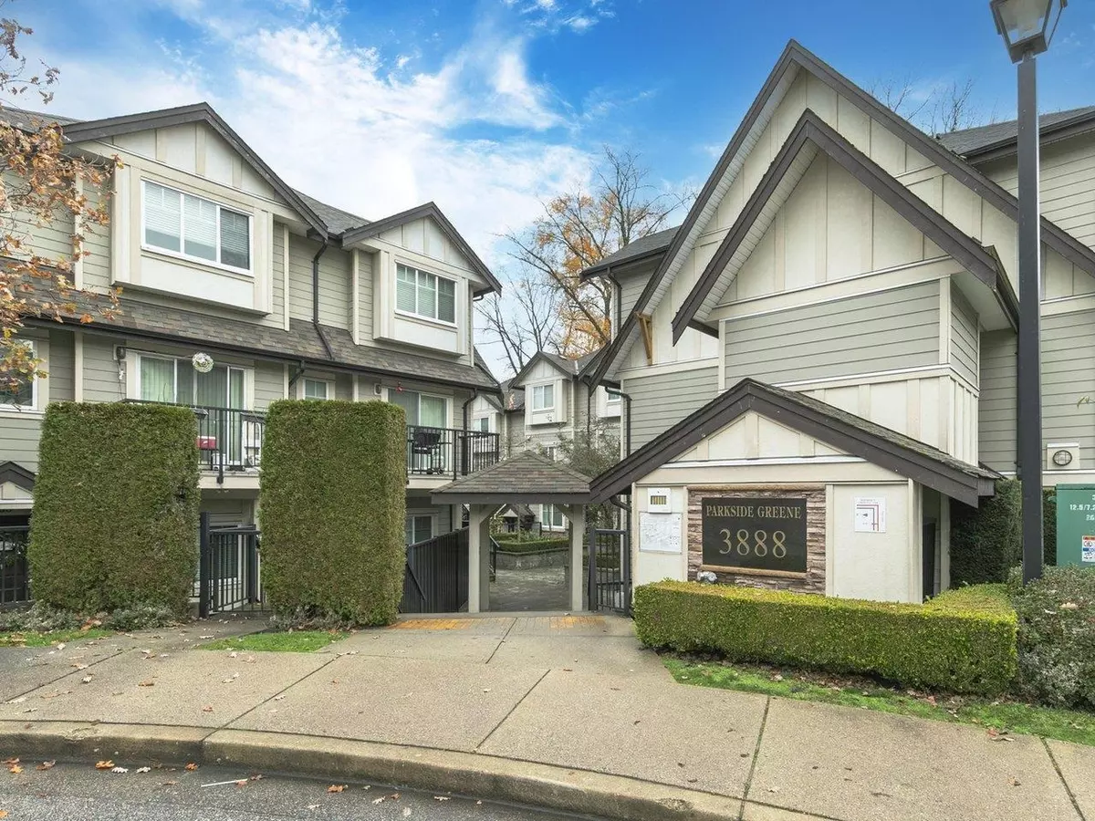 Burnaby, BC V5G 1E5,3888 Norfolk ST #226