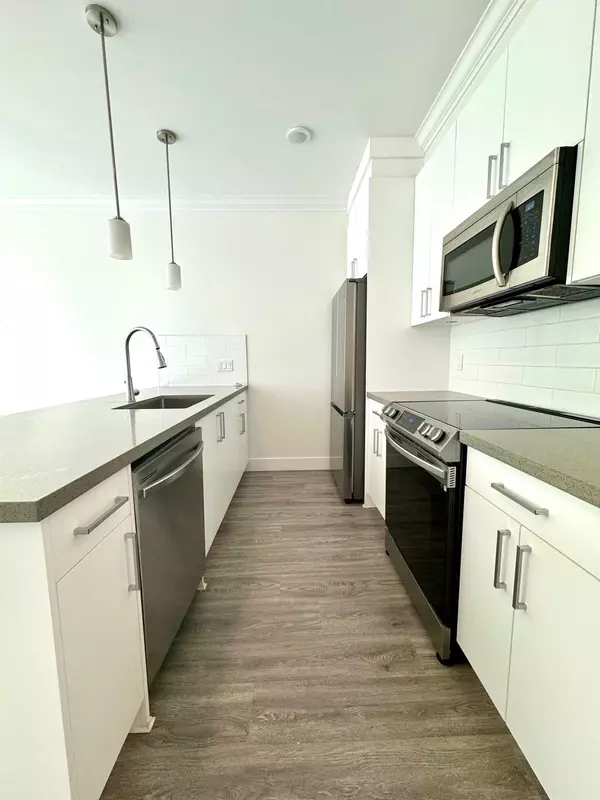 Port Coquitlam, BC V3C 1X1,2389 Hawthorne AVE #103