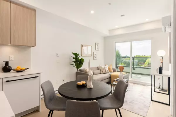 Langley, BC V3A 2G1,5398 207 ST #511