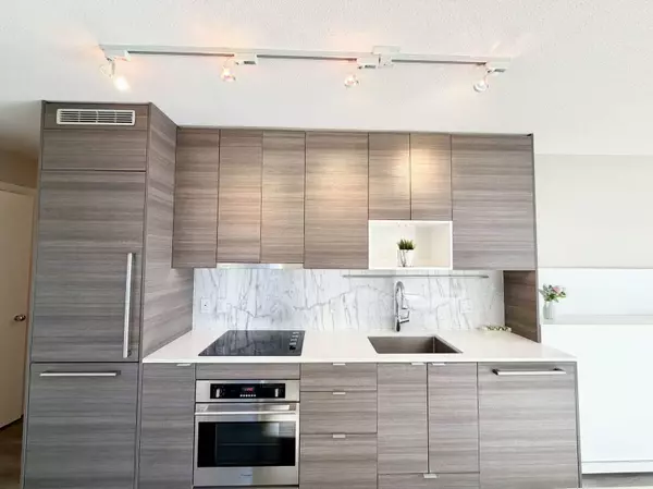 Surrey, BC V3T 1V6,13398 104 AVE