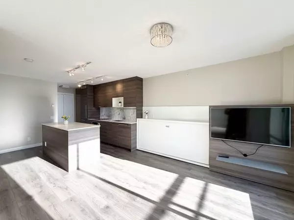 13398 104 AVE, Surrey, BC V3T 1V6