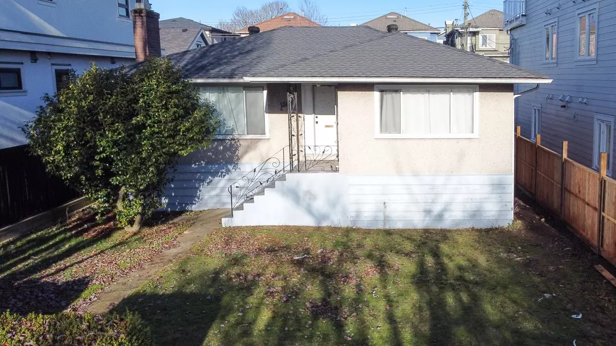 Vancouver, BC V5P 2C1,1563 E 58th AVE
