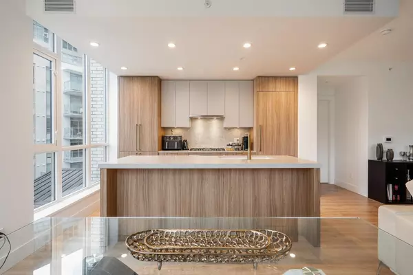 North Vancouver, BC V7J 0E8,2375 Emery CT #303