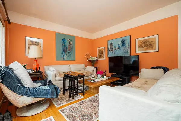 Vancouver, BC V6M 3E3,6138 Granville ST