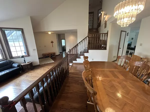 Burnaby, BC V5E 2H4,7943 Rosewood ST