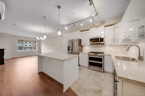 Langdale, BC V2Y 3L7,8561 203a ST #305