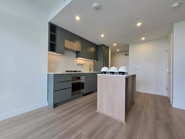 Surrey, BC V3T 0X1,13573 98 A AVE #2307