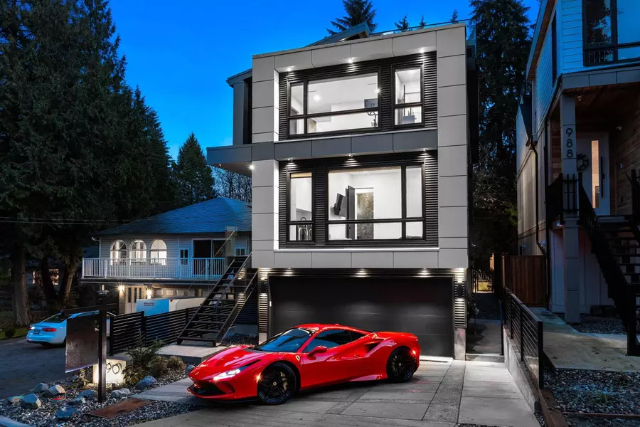 990 Seaforth WAY, Port Moody, BC V3H 1P3