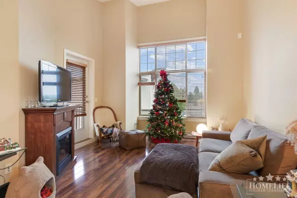 Maple Ridge, BC V2X 6P6,11887 Burnett ST #406